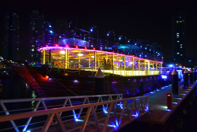 marina dhow cruise in dubai
