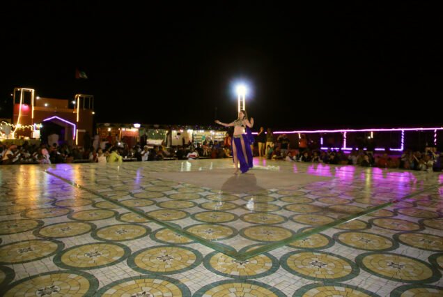 desert safari belly dance show